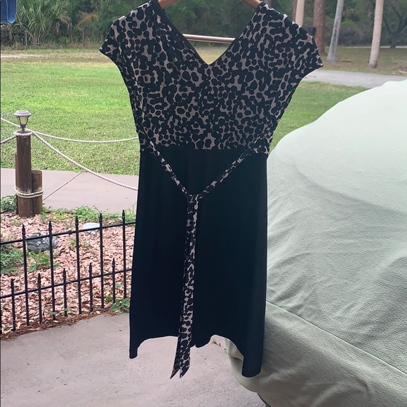 Dress - Picture 3 of 3